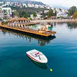 Hotel Bella & 4*