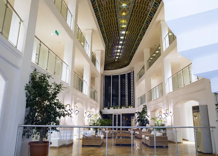 فندق ومنتجع وسبا Bella 4*